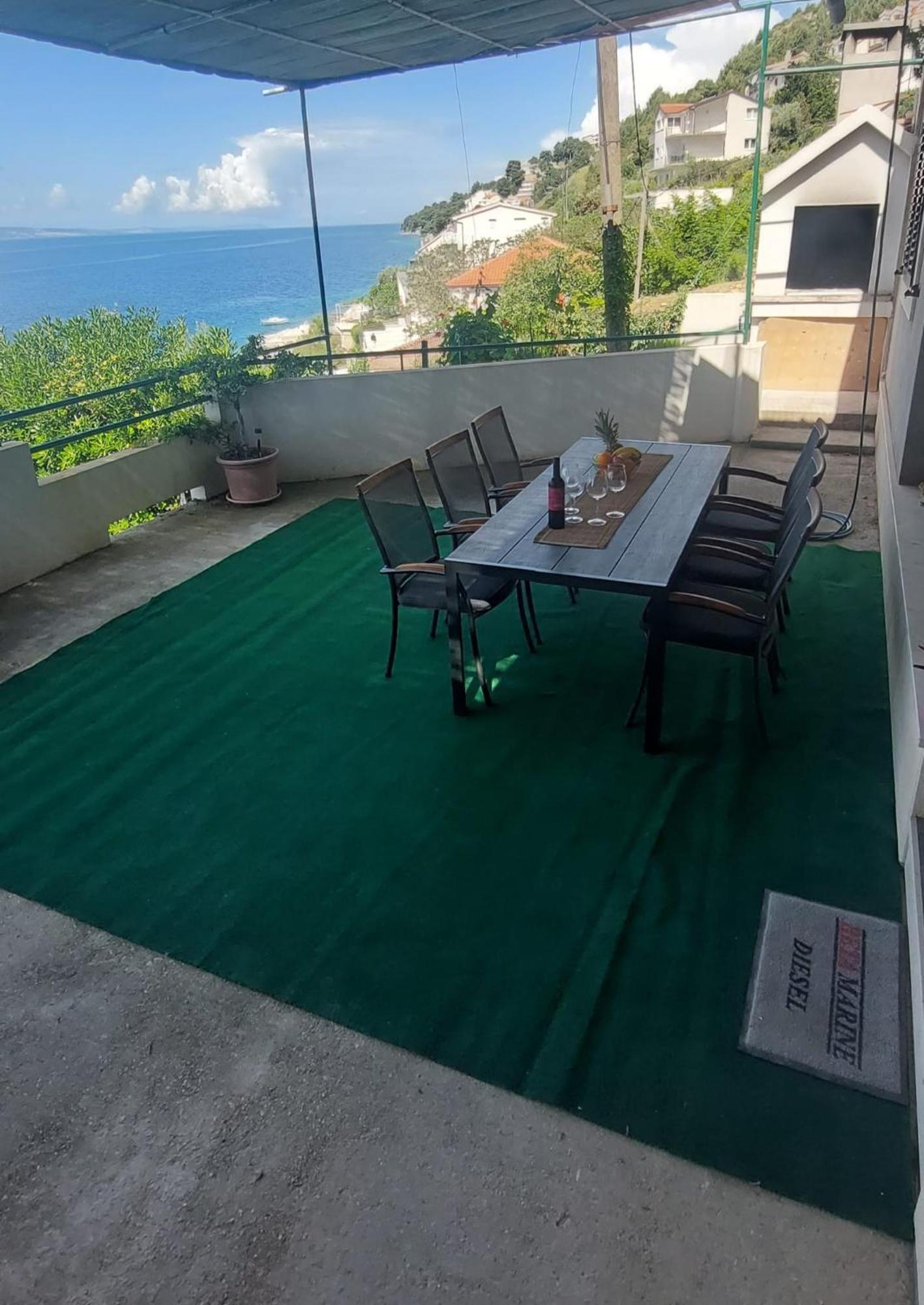 Apartment Toncica Оміш Екстер'єр фото